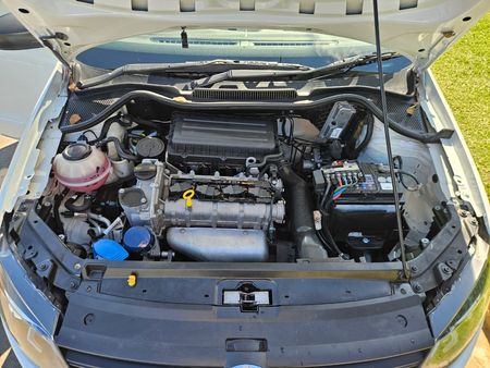 2022-Volkswagen-Polo-Vivo-14-Comfortline-5-dr_15
