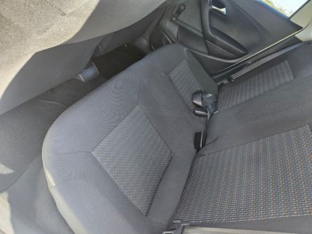 2022-Volkswagen-Polo-Vivo-14-Comfortline-5-dr_22