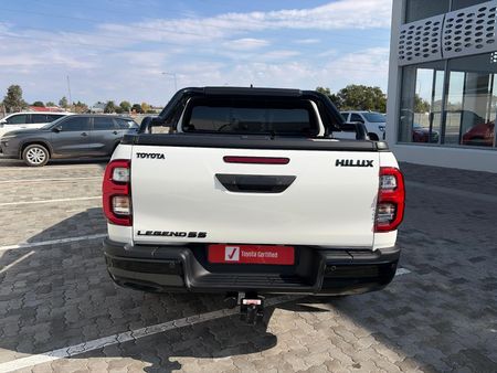 2026-Toyota-Hilux-28-GD-6-RB-Legend-55-Auto-Double-Cab_4