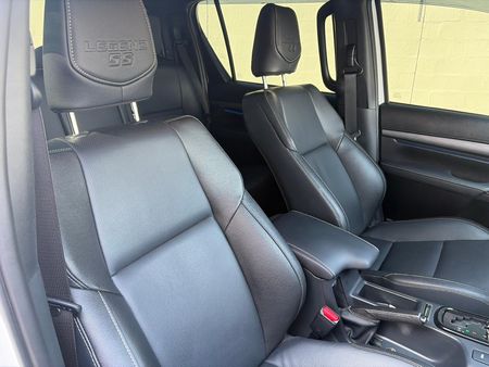 2026-Toyota-Hilux-28-GD-6-RB-Legend-55-Auto-Double-Cab_6
