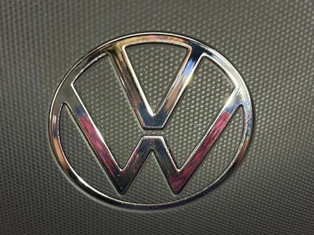2024-Volkswagen-T-Roc-14-TSI-Design-Auto_11
