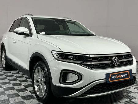 2024-Volkswagen-T-Roc-14-TSI-Design-Auto_16