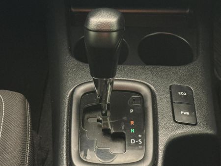 2023-Toyota-Hilux-24-GD-6-Raised-Body-Raider-Auto-Double-Cab_10
