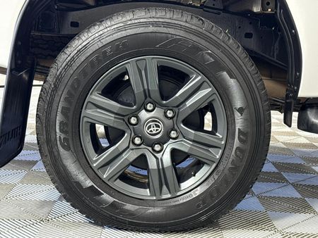 2023-Toyota-Hilux-24-GD-6-Raised-Body-Raider-Auto-Double-Cab_6