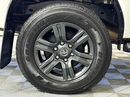 2023-Toyota-Hilux-24-GD-6-Raised-Body-Raider-Auto-Double-Cab_7