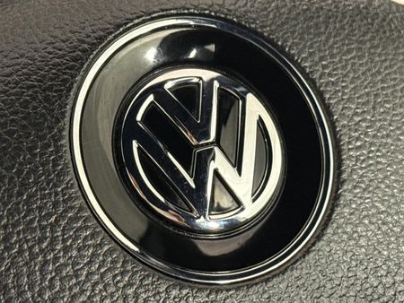 2017-Volkswagen-Tiguan-20-TDI-Comfortline_11