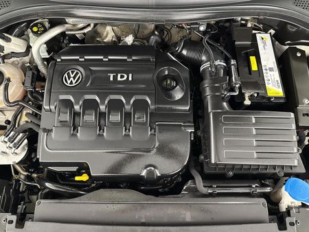 2017-Volkswagen-Tiguan-20-TDI-Comfortline_13