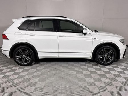 2017-Volkswagen-Tiguan-20-TDI-Comfortline_17