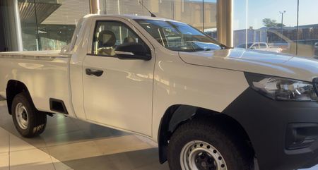 2026-Peugeot-Landtrek-19D-Professional-Single-Cab_1