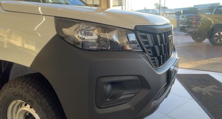 2026-Peugeot-Landtrek-19D-Professional-Single-Cab_6