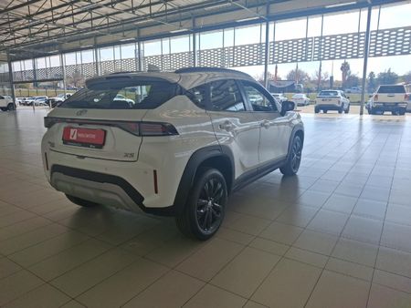 2025-Toyota-Starlet-Cross-15XS_1