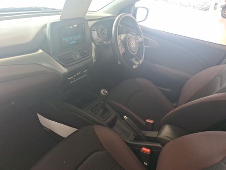 2025-Toyota-Starlet-Cross-15XS_6