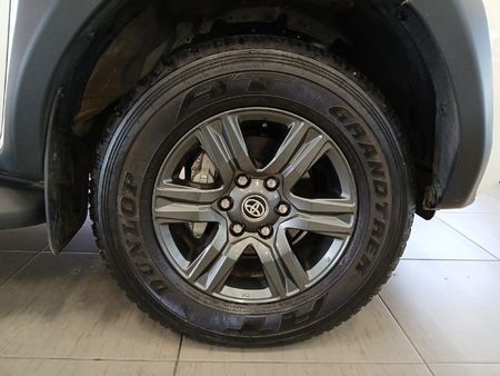 2025-Toyota-Hilux-24-GD-6-Raised-Body-Raider-Double-Cab_7
