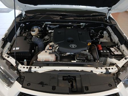 2025-Toyota-Hilux-24-GD-6-Raised-Body-Raider-Double-Cab_8