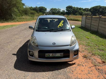 2009-Daihatsu-Sirion-13i_0