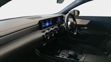 2024-Mercedes-Benz-CLA-200-Progressive-Auto_11