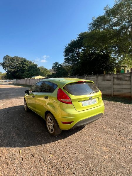 2010-Ford-Fiesta-14i-Ambiente-5-dr_1