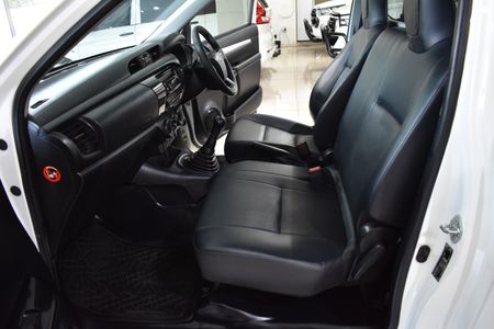 2022-Toyota-Hilux-24-GD-Single-Cab_9