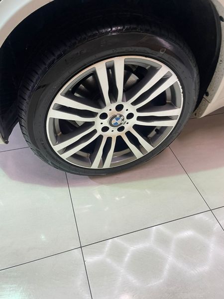 2013-BMW-X5-xDrive30d-Auto_10