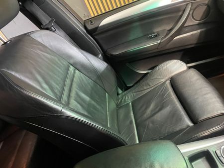 2013-BMW-X5-xDrive30d-Auto_30