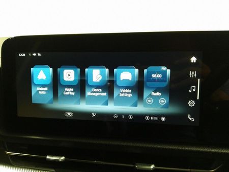 2025-Ford-Territory-18T-Ambiente_25