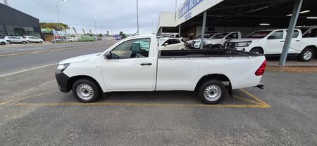 2021-Toyota-Hilux-24-GD-Single-Cab_9