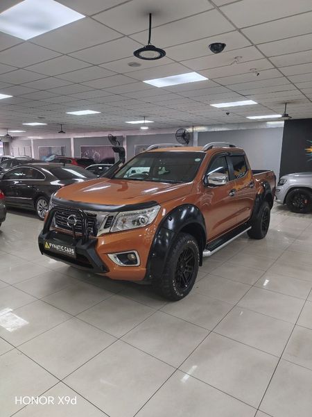 2017-Nissan-Navara-23D-LE-4x4-Auto-Double-Cab_2