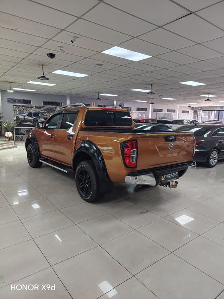 2017-Nissan-Navara-23D-LE-4x4-Auto-Double-Cab_3