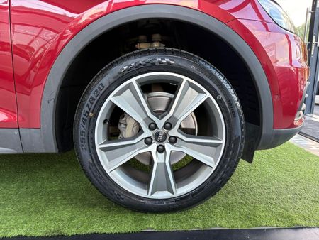 2018-Audi-Q5-20-TDI-quattro-Auto-40-TDI_4