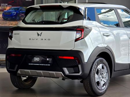 2026-Mahindra-XUV-3XO-12T-MX3-Auto_16