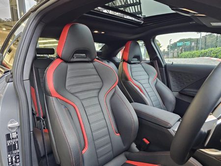 2026-BMW-2-Series-M240i-Auto_8