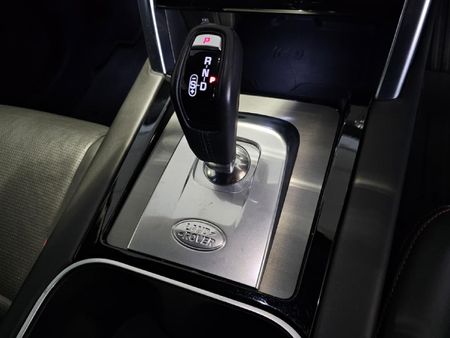2022-Land-Rover-Discovery-Sport-20D-HSE-R-Dynamic-D200_24