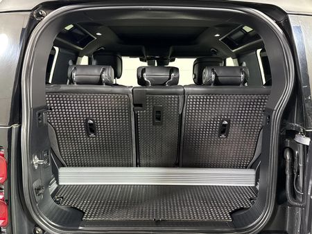 2021-Land-Rover-Defender-90-D300-HSE-X-Dynamic_10