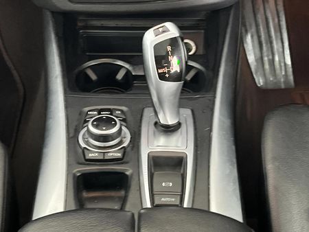 2013-BMW-X5-xDrive30d-Exclusive-Auto_10