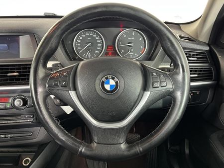 2013-BMW-X5-xDrive30d-Exclusive-Auto_11