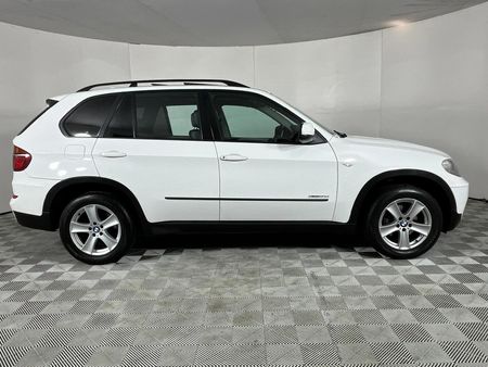 2013-BMW-X5-xDrive30d-Exclusive-Auto_16