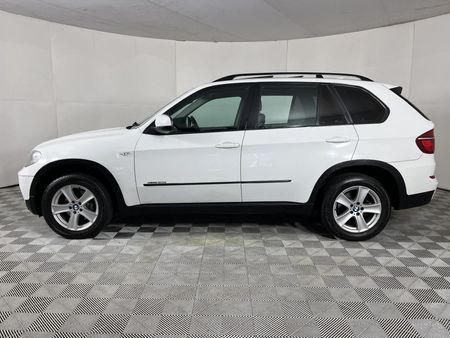 2013-BMW-X5-xDrive30d-Exclusive-Auto_18