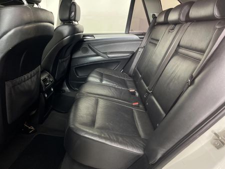 2013-BMW-X5-xDrive30d-Exclusive-Auto_3