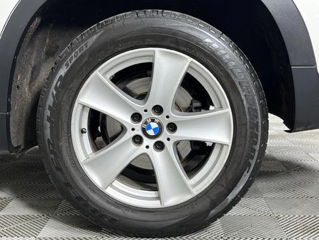 2013-BMW-X5-xDrive30d-Exclusive-Auto_6