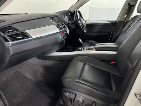 2013-BMW-X5-xDrive30d-Exclusive-Auto_8