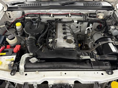 2017-Nissan-NP300-24i-LWB-4x4-Single-Cab_10