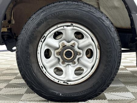2017-Nissan-NP300-24i-LWB-4x4-Single-Cab_2