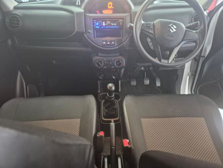 2023-Suzuki-S-Presso-10-GL_15