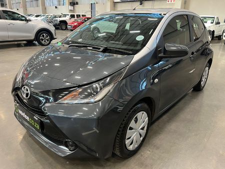 2018-Toyota-Aygo-10-X-Play-5-dr_2