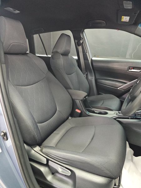 2023-Toyota-Corolla-Cross-18-XI_8