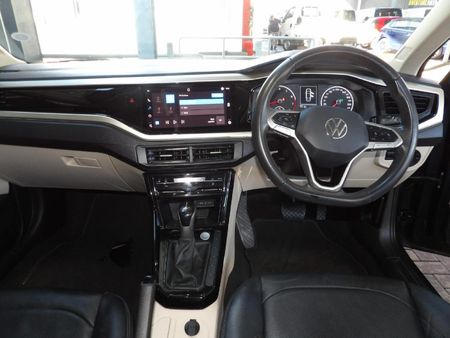 2023-Volkswagen-Polo-Classic-16-Life-Tiptronic_9