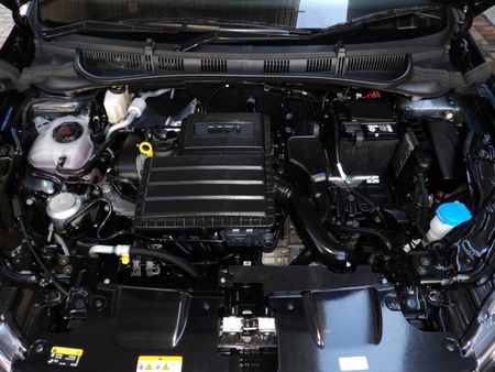 2023-Volkswagen-Polo-Classic-16-Life-Tiptronic_17