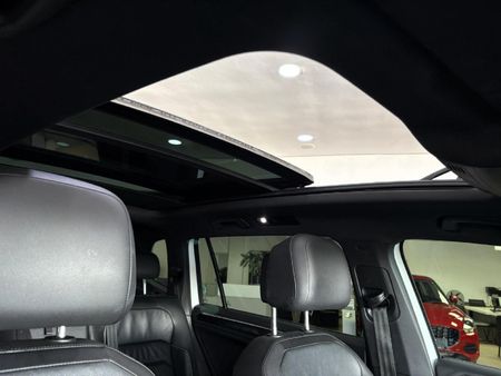 2021-Volkswagen-Tiguan-Allspace-20-TSI-Highline-4Motion-Auto-162kW_15