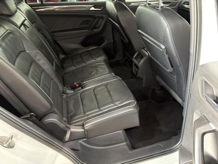 2021-Volkswagen-Tiguan-Allspace-20-TSI-Highline-4Motion-Auto-162kW_18