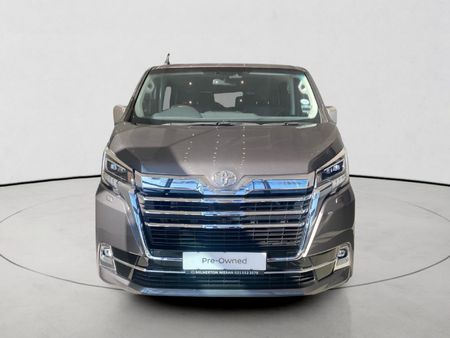 2025-Toyota-Quantum-28-VX-6-seat_1